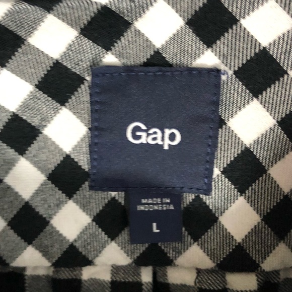Gap Men’s Button Down Shirt - Picture 3 of 4
